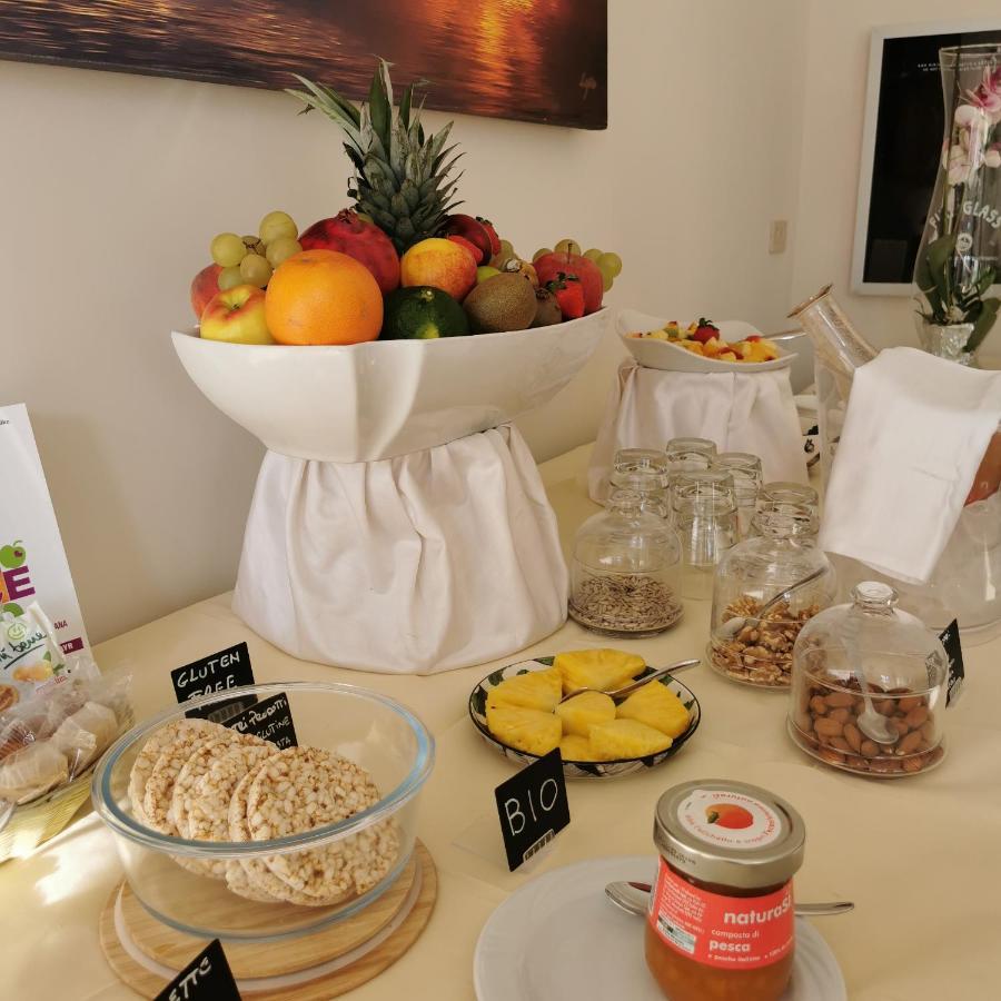 Aura Living Hotel Rimini Eksteriør billede