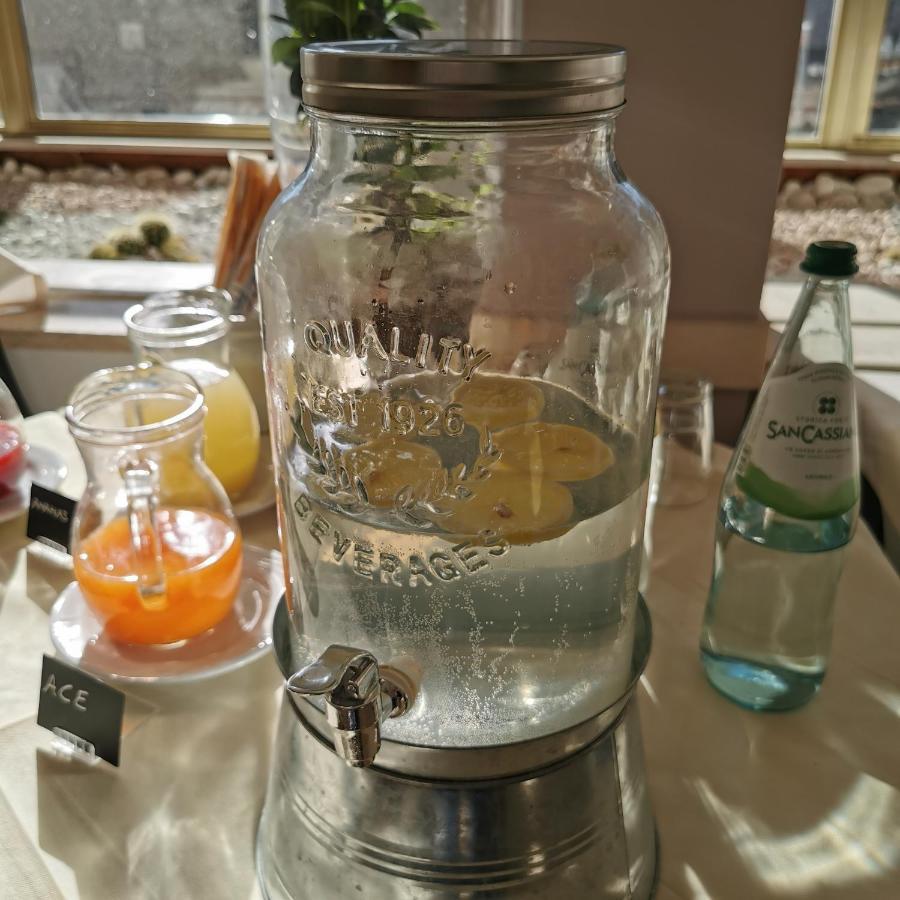 Aura Living Hotel Rimini Eksteriør billede