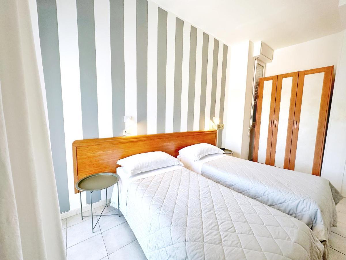 Aura Living Hotel Rimini Eksteriør billede